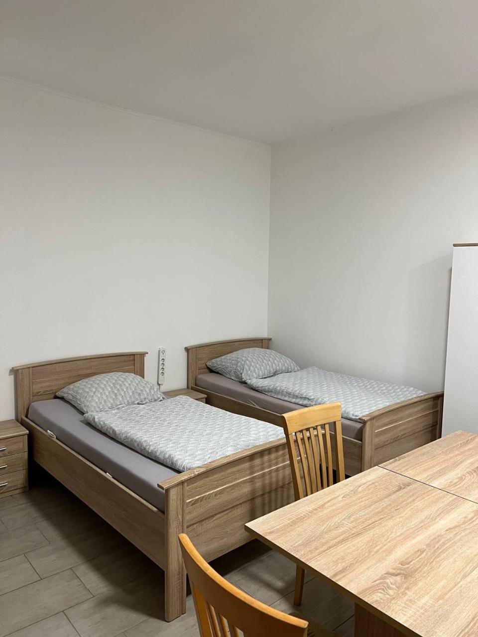 Messe Und Monteurzimmer 센드 외부 사진