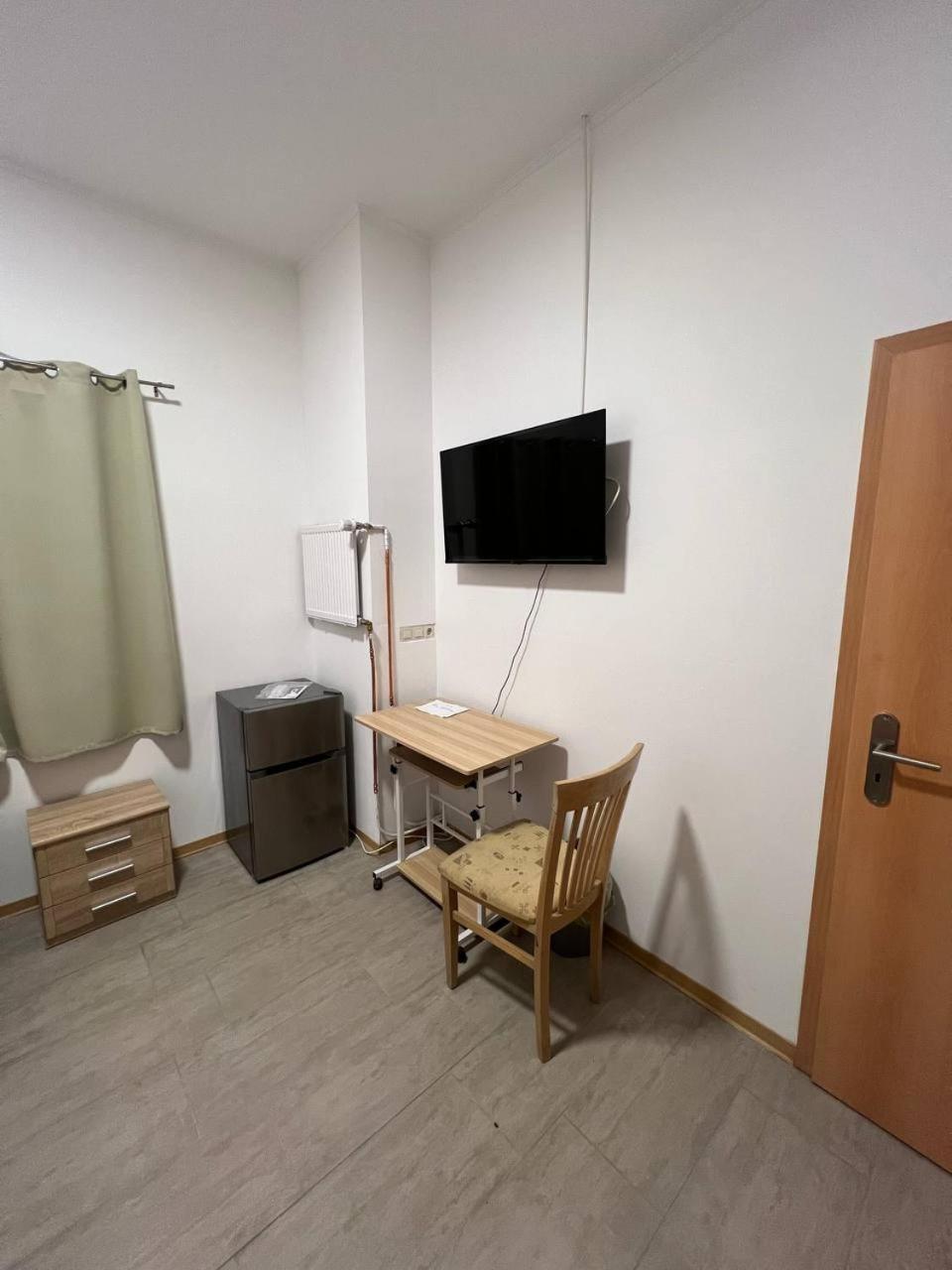 Messe Und Monteurzimmer 센드 외부 사진