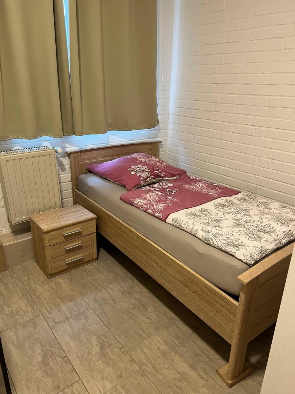 Messe Und Monteurzimmer 센드 외부 사진