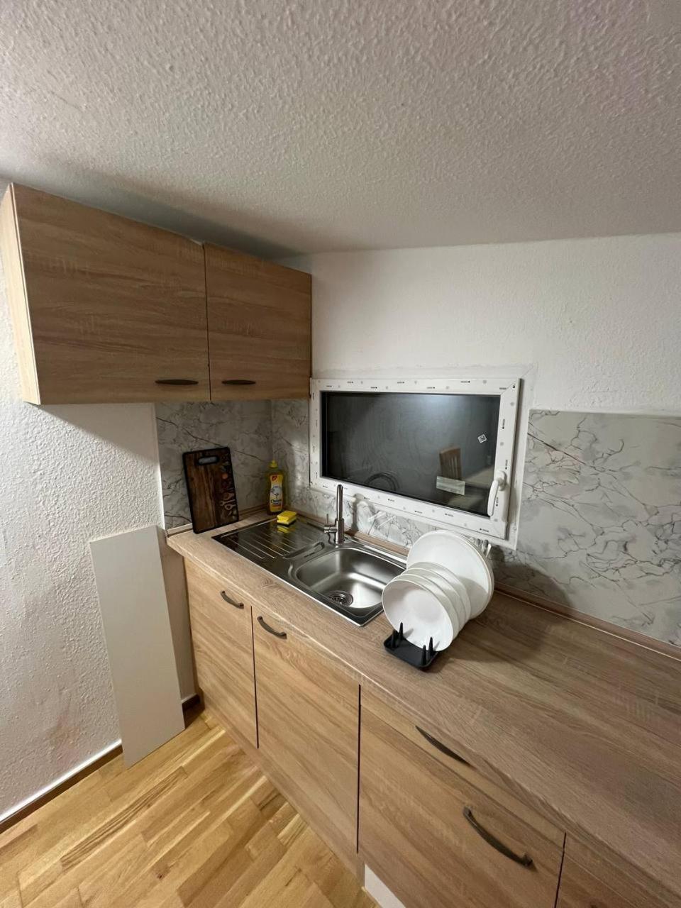 Messe Und Monteurzimmer 센드 외부 사진